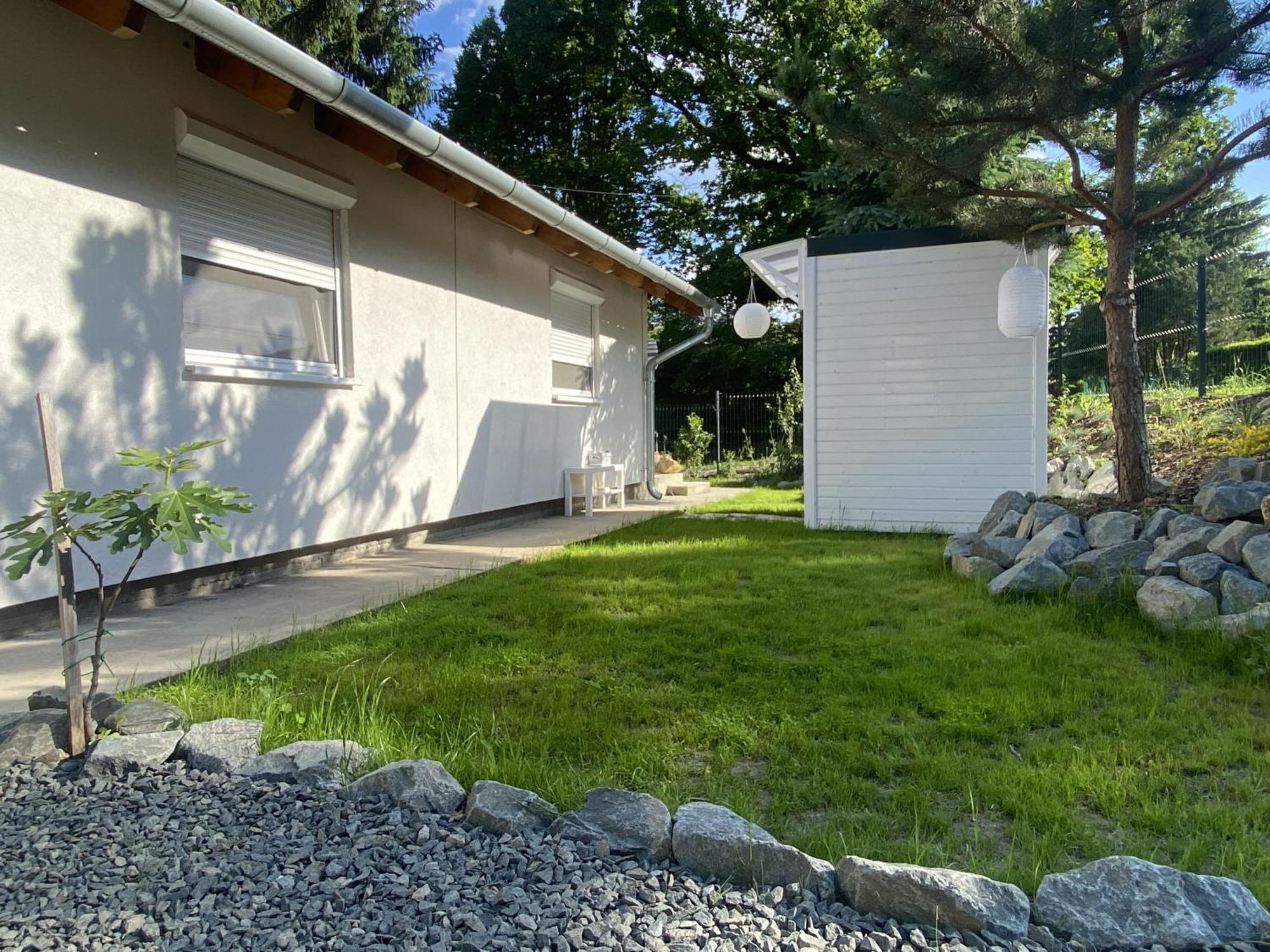 Marika Vendeghaz Villa Szigetmonostor Exteriör bild